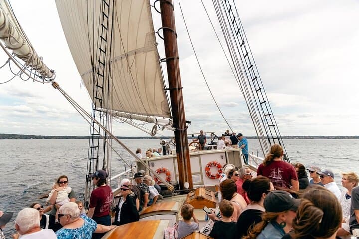 Tall Ship Manitou Sailing